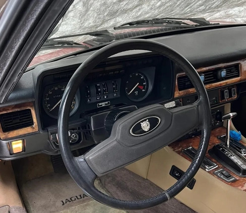 Jaguar XJS cena 43000 przebieg: 131701, rok produkcji 1987 z Kielce małe 137